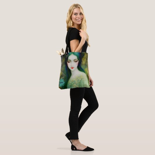 Elegant Fantasy Woman Portret in groen en blauw Tote Bag (Op model)