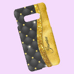 Elegant faux Gold glitter monogram zwarte diamant Samsung Galaxy S10E Hoesje<br><div class="desc">, elegante, girale faux glitter en neushoorns die met een zwart, getufte ontwerp op een speciaal, stijlvol hoesje creëer om uw apparaat te beschermen. Mooie, moderne en koele cover voor de trendbarige en kunstliefhebbende heuptrendsetter. Dit stijlvolle, geavanceerde ontwerp zou geweldig zijn voor meisjes die graag een stijlvol design dragen. Show...</div>