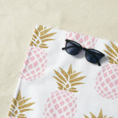 Elegant faux goudtropisch anananaspatroon strandlaken (In situ)