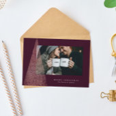 Elegant faux roos goudboom met kerstmis feestdagenkaart