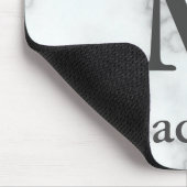 Elegant Faux White Marble Grey Name en Monogram Muismat (Hoek)