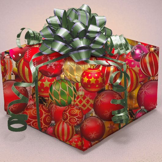 Elegant feestdagen met gouden kerstversieringen cadeaupapier