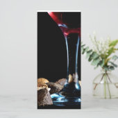 Elegant feestseizoen met wijnglas en noten (Staand voorkant)