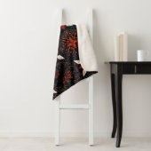 Elegant, festive feel symmetrical floral pattern sherpa deken (In situ)