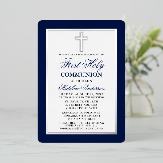 Elegant First Heilige Commune Cross Silver Lijst Folie Uitnodiging (Staand Voorkant)