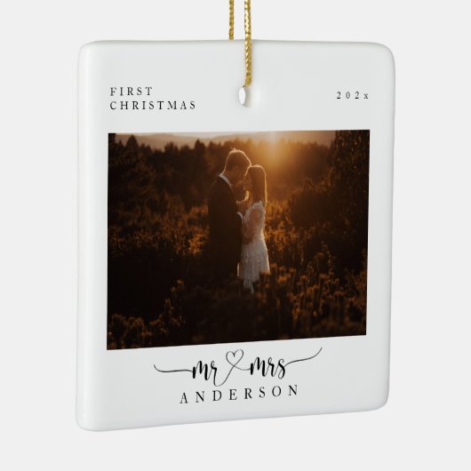 Elegant First Kerstscript Mr en Mrs Photo Keramisch Ornament (Rechts)