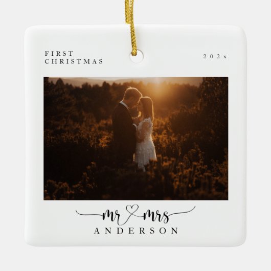 Elegant First Kerstscript Mr en Mrs Photo Keramisch Ornament (Voorkant)
