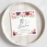 Elegant Floral 70th Birthday Party Servet<br><div class="desc">Elegant napkins voor haar 70ste verjaardagsfeest met "70 & Fabulous" in een stijlvol script en waterverf bouquets van Bourgogne rood,  wazige roze en paarse bloemen met lichte slagegroenerij.</div>