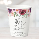 Elegant Floral 90th Birthday Party Papieren Bekers<br><div class="desc">Elegante papieren bekers voor haar 90ste verjaardagsfeestje met "90 & Fabulous" in een kalligrafiescript en waterverf boeketten van bordeaux rood,  blush roze en paarse bloemen met salie groen.</div>