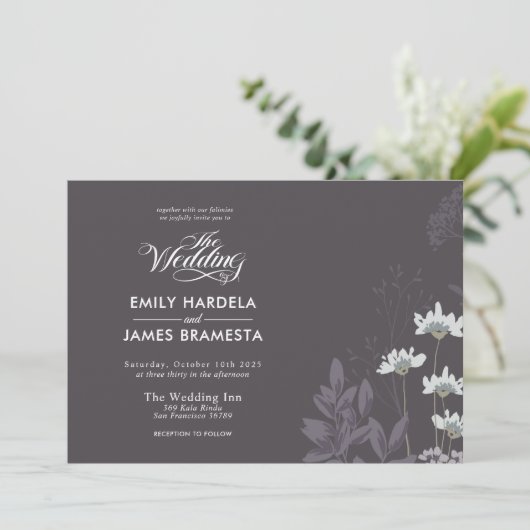 Elegant Floral and Dark Background Budget Weduwen Kaart (Staand voorkant)