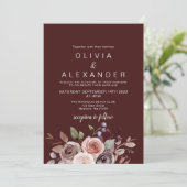 Elegant Floral burgundy bruiloft uitnodiging (Staand voorkant)