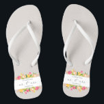 Elegant Floral de heer & Mrs Wedding | Teenslipper Teenslippers<br><div class="desc">Voor verdere aanpassing, te klikken gelieve de knoop "aanpassen"en ons ontwerphulpmiddel te gebruiken om deze sjabloon te wijzigen. Als de opties beschikbaar zijn, kunt u tekst en afbeelding veranderen door eenvoudig op "te klikken geef/verwijder Tekst of Afbeelding hier"uit en voeg uw toe. Als u wilt dat dit ontwerp aan een...</div>