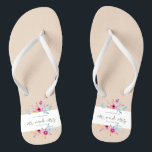 Elegant Floral de heer & Mrs Wedding | Teenslipper Teenslippers<br><div class="desc">Voor verdere aanpassing, te klikken gelieve de knoop "aanpassen"en ons ontwerphulpmiddel te gebruiken om deze sjabloon te wijzigen. Als de opties beschikbaar zijn, kunt u tekst en afbeelding veranderen door eenvoudig op "te klikken geef/verwijder Tekst of Afbeelding hier"uit en voeg uw toe. Als u wilt dat dit ontwerp aan een...</div>