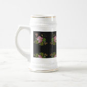 Elegant Floral Embroidery Pattern Black Background Bierpul (Links)