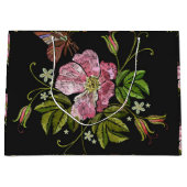 Elegant Floral Embroidery Pattern Black Background Groot Cadeauzakje (Voorkant)