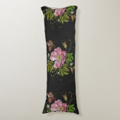 Elegant Floral Embroidery Pattern Black Background Lichaamskussen (Voorkant Verticaal)