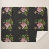 Elegant Floral Embroidery Pattern Black Background Sherpa Deken (Voorkant (horizontaal))