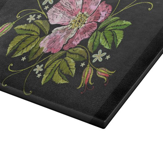 Elegant Floral Embroidery Pattern Black Background Snijplank (Hoek)