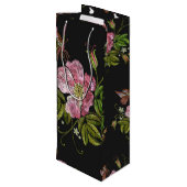 Elegant Floral Embroidery Pattern Black Background Wijn Cadeautas (Achterkant Gekanteld)