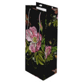 Elegant Floral Embroidery Pattern Black Background Wijn Cadeautas (Voorkant Gekanteld)