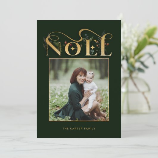 Elegant Floral Gold Noel Typografie Foto Feestdagenkaart (Staand voorkant)
