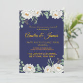 Elegant Floral Navy Blue Wedding Invitation Kaart (Staand voorkant)