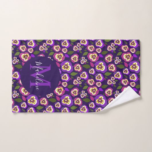 Elegant Floral Pansies Pattern Paars Monogram Bad Handdoek (Handdoek)