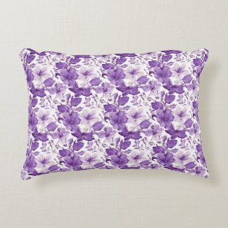 Elegant floral pattern in purple tones accent kussen