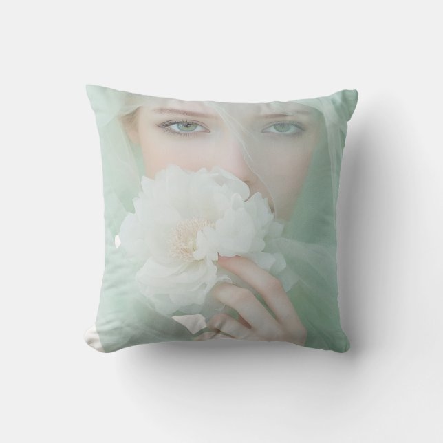 Elegant Floral Portrait Kussen (Voorkant)