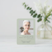 Elegant Floral Sage Green Funeral Prayer Card Visitekaartje (Staand voorkant)