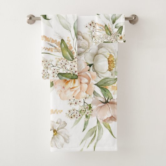 Elegant floral towels with soft, pastel flowers  bad handdoek (Insitu)