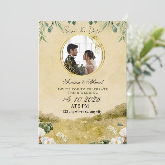  Elegant Floral Wedding Invitation | Classic & Mod Kaart (Staand voorkant)