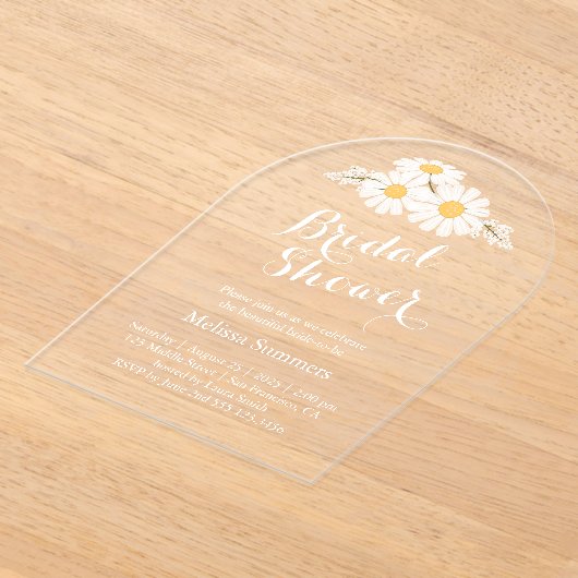 Elegant Floral White Daisies Vrijgezellenfeest Acryl Uitnodigingen (Laagn)