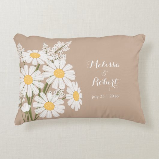 Elegant Floral White Daisies Wedding Accent Kussen (Voorkant)