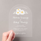 Elegant Floral White Daisies Wedding Acryl Uitnodigingen (Insitu (Draagbaar))