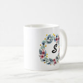 Elegant Floral Wreath Monogrammed Coffee Mok (Voorkant rechts)