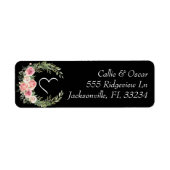 Elegant Floral Wreath on Black Wedding Label (Voorkant)