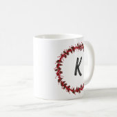 Elegant Floral Wreator Monogram Initiaal Kerstmis Koffiemok (Voorkant rechts)