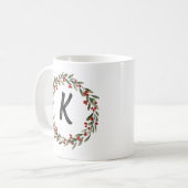 Elegant Floral Wreator Monogram Initiaal Kerstmis Koffiemok (Voorkant links)