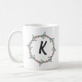 Elegant Floral Wreator Monogram Initiaal Kerstmis Koffiemok (Links)