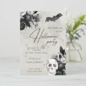 Elegant Florals and Skull Halloween Party Invitati Kaart (Staand voorkant)