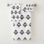 Elegant Flower Pattern in Black and White Bad Handdoek (Insitu)