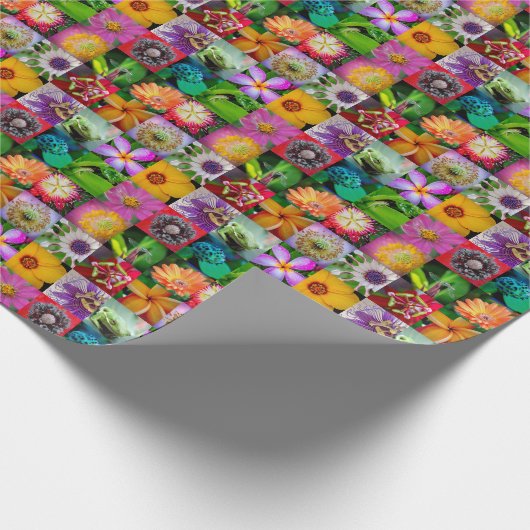 Elegant Flowers en Creatures Floral Pattern Cadeaupapier (Hoek)