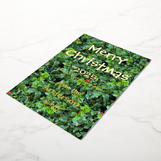 Elegant Foil Holly Berry Greenery Personalize Card Folie Feestdagenkaart (Gedraaid)