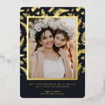 Elegant Foliage | Hanukkah Photo Collage Kaart<br><div class="desc">Hanukkah... Het festival van de lichten is hier. Licht de menorah aan, speel met het droesdel en feast op latkes en sufganiyot. Viel de geest van Hanukkah met vrienden, familie met onze prachtige fotokaarten. Deze elegante Hanukkah-kaart is een verbluffend modern vakantiethema dat ideaal is voor iedereen op je mailinglijst. Een...</div>