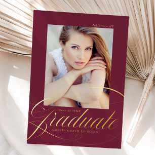 Elegant Folie Script Maroon Afstuderen Aankondigin Uitnodiging