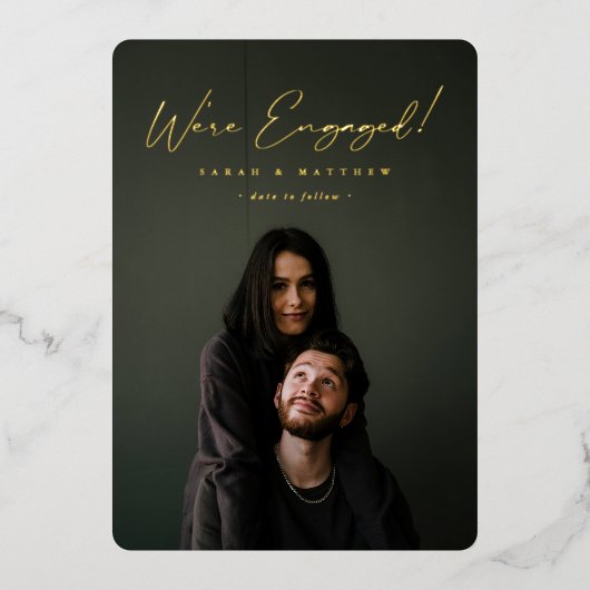 Elegant Folie Script Verloving Foto aankondiging (Voorkant)