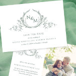 Elegant Foto Green Monogram Wedding Save the Date<br><div class="desc">Maak je trouwdatum bekend met deze opvallende trouwfoto, met de paskaart met de voortreffelijke hand getekende botanische monogram, die koppels op elegante wijze in een groene hut, zowel voor als achter initialen. Verticale foto-sjabloon van elegant op de achterkant, met extra details en monogram. Klik gewoon op de knop 'afbeelding wijzigen',...</div>