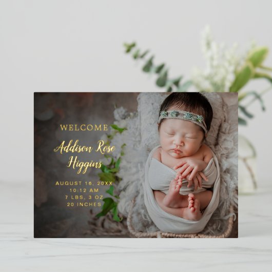 Elegant Foto Newborn Girl Birth Announement Folie Uitnodiging (Staand Voorkant)