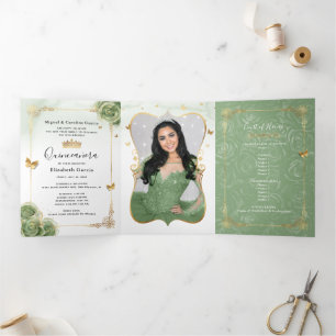 Elegant Foto: Spanish Sage Green Gold Quinceanera Drieluik Uitnodiging